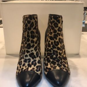 Sofft Leopard/ Black Booties 9